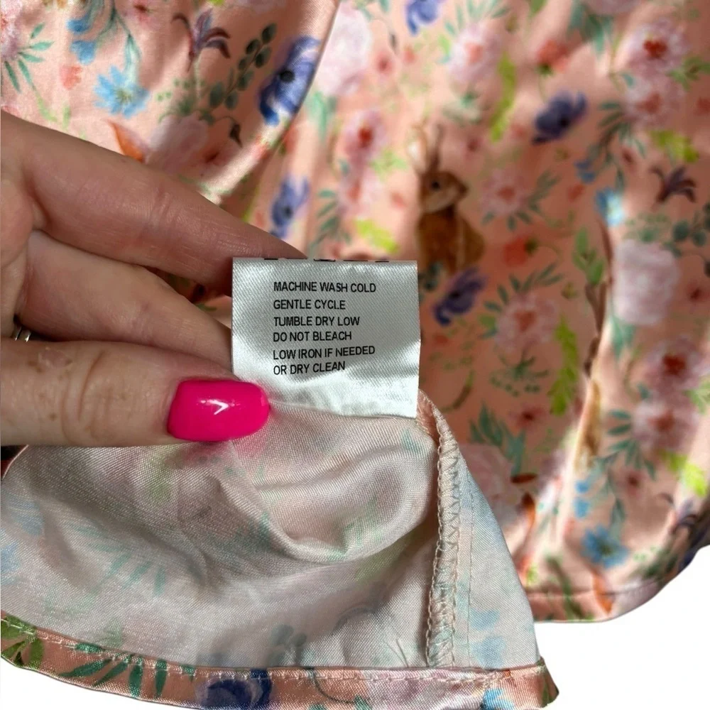 Ivy City Co. Bunny Satin Pink Floral Pajama Top Size XS